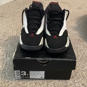 Black Toe Jordan 14